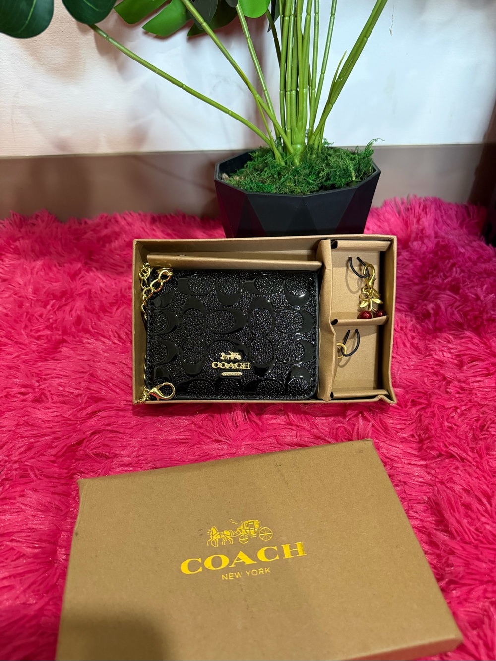 Coach Black Patent Signature Card Case with Gold Key Ring and Charm